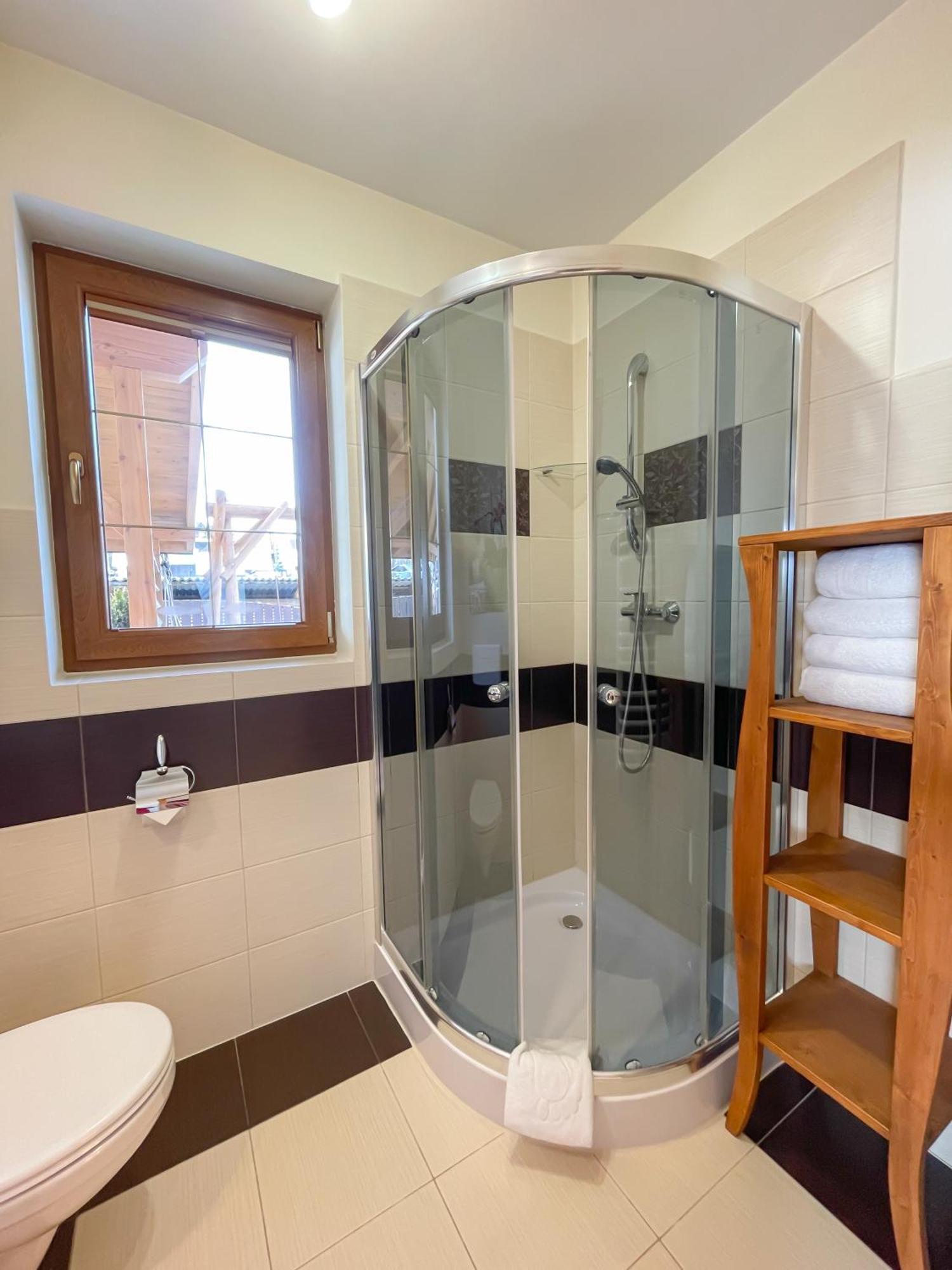 Apartamenty Trojaki Przy Termach - Banska Nizna Rom bilde